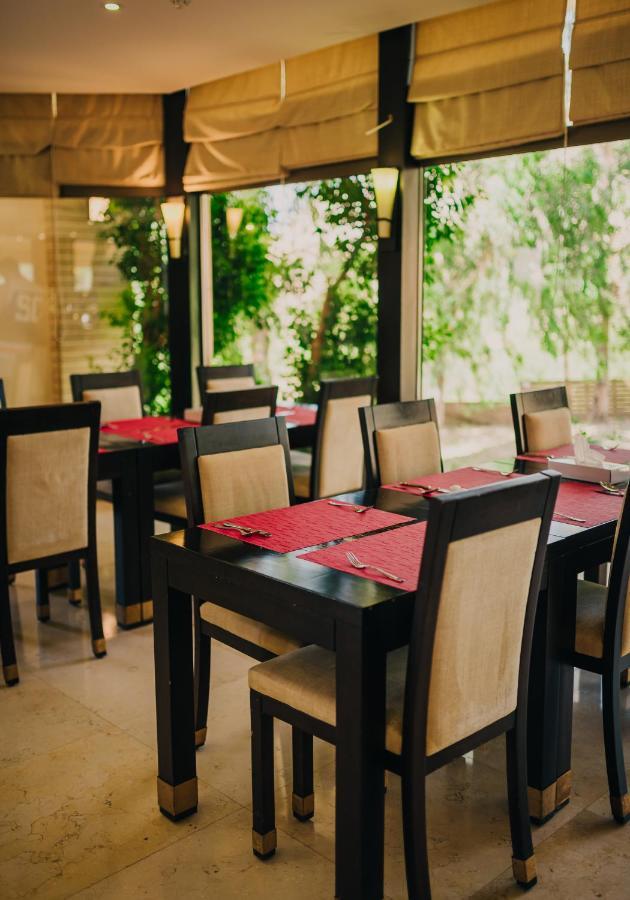 Ashur Hotel Dukhan Zewnętrze zdjęcie
